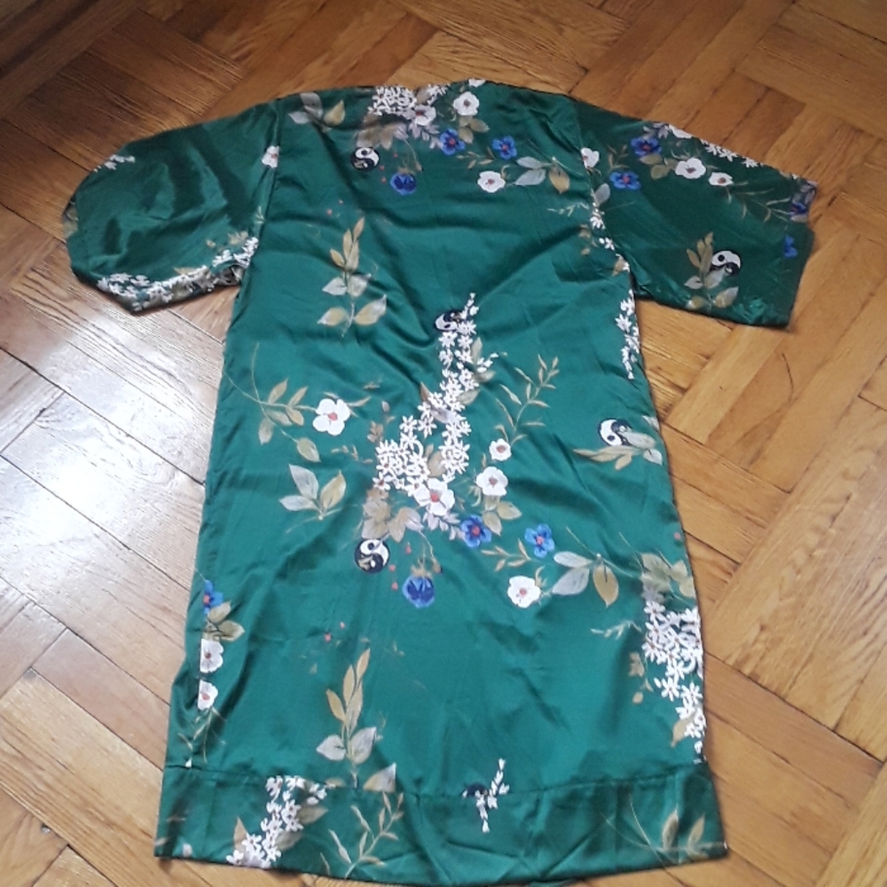 Emerald Satin Floral Duster Kimono S NWT